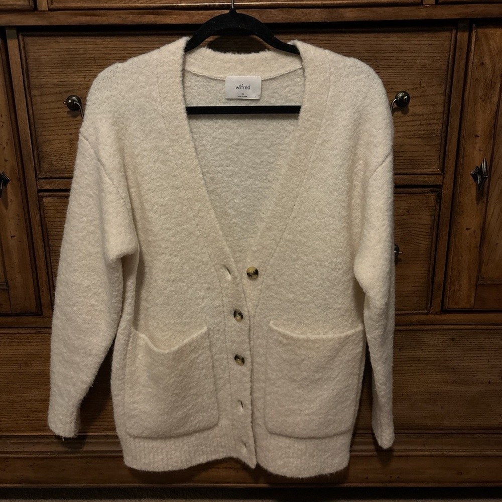 Aritzia Wilfred cardigan worn one time